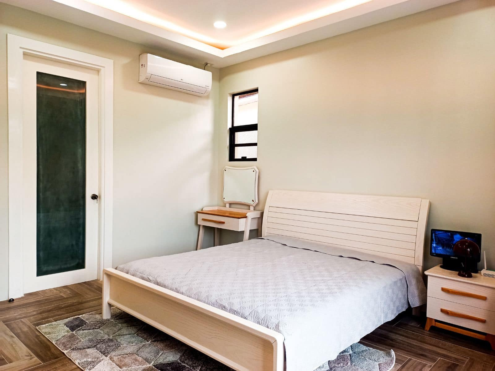 SPANISH THEMED SMART SWITCH HOUSE IN ANGELES CITY PAMPANGA photo 4