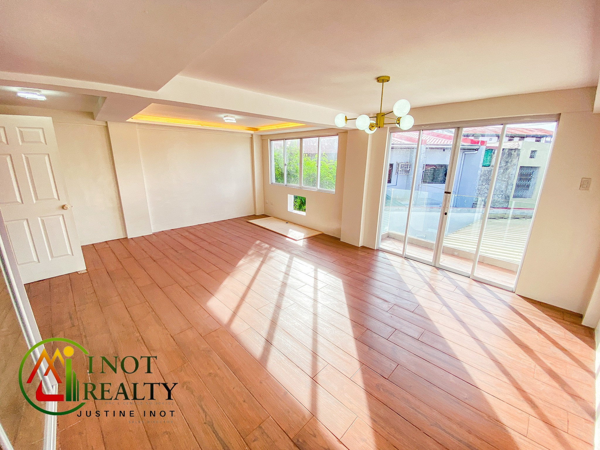 3 Storey Modern Single Attached House in BF Resort Village Las Pinas City photo 5