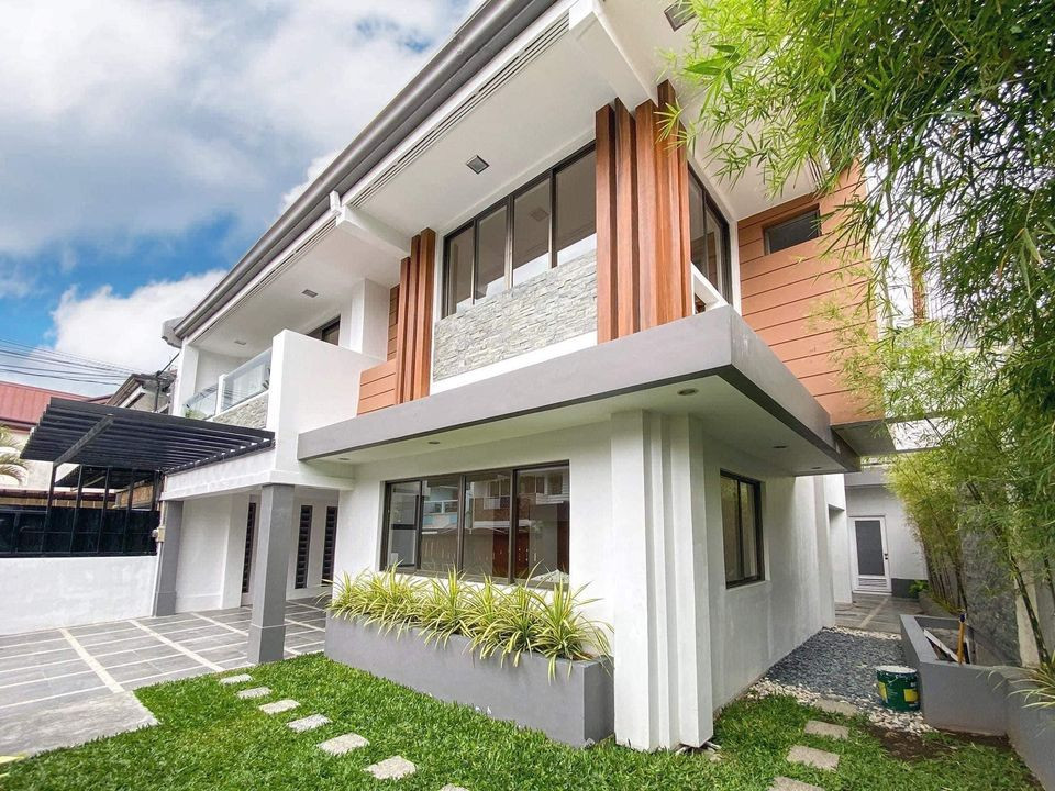 FOR SALE House & Lot photo 2