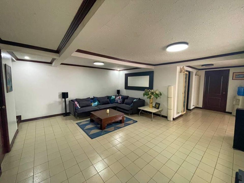 House with Pool for Sale in Lapu lapu photo 5