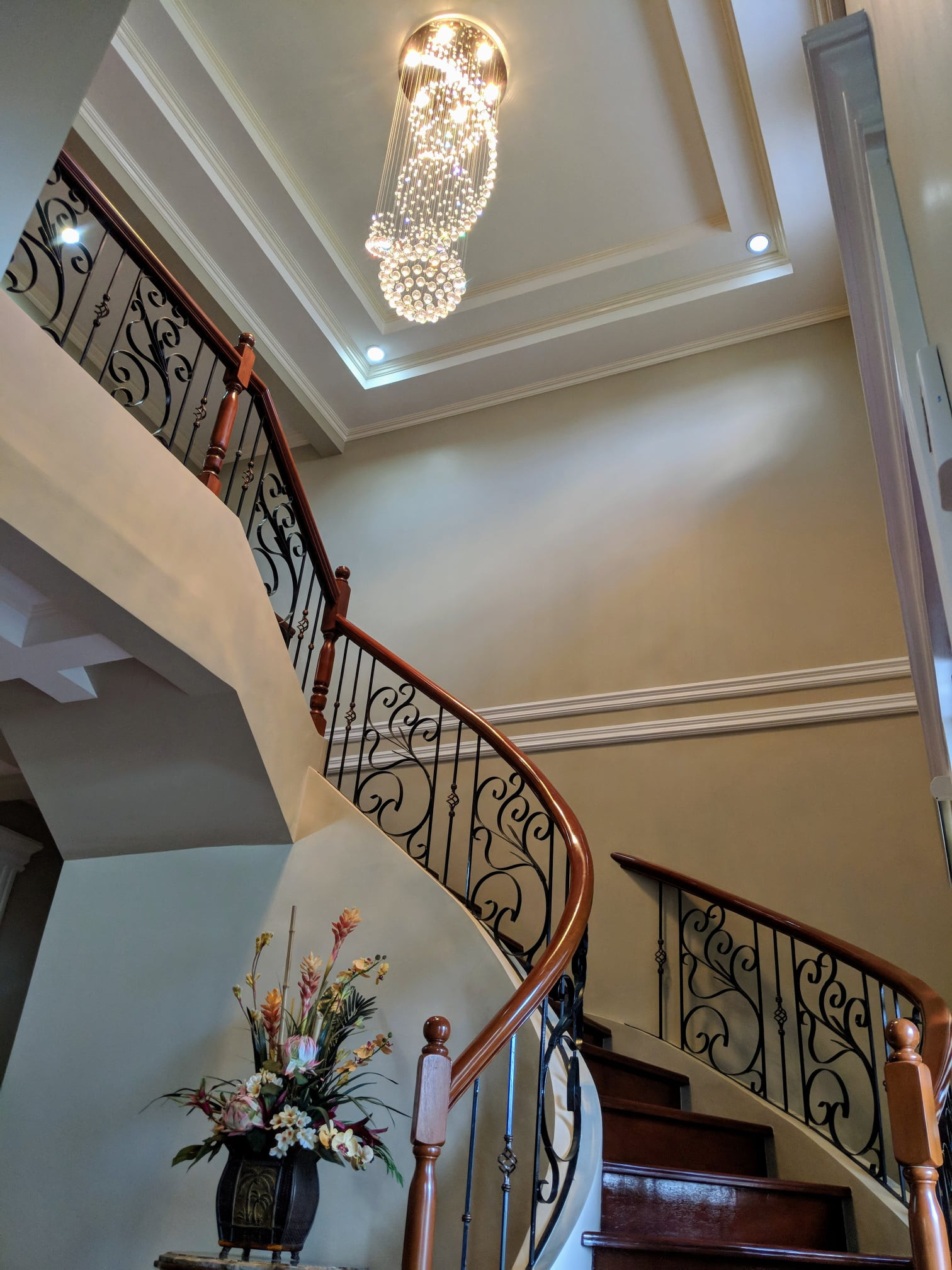 A Spectacular almost New House in Mabalacat photo 5
