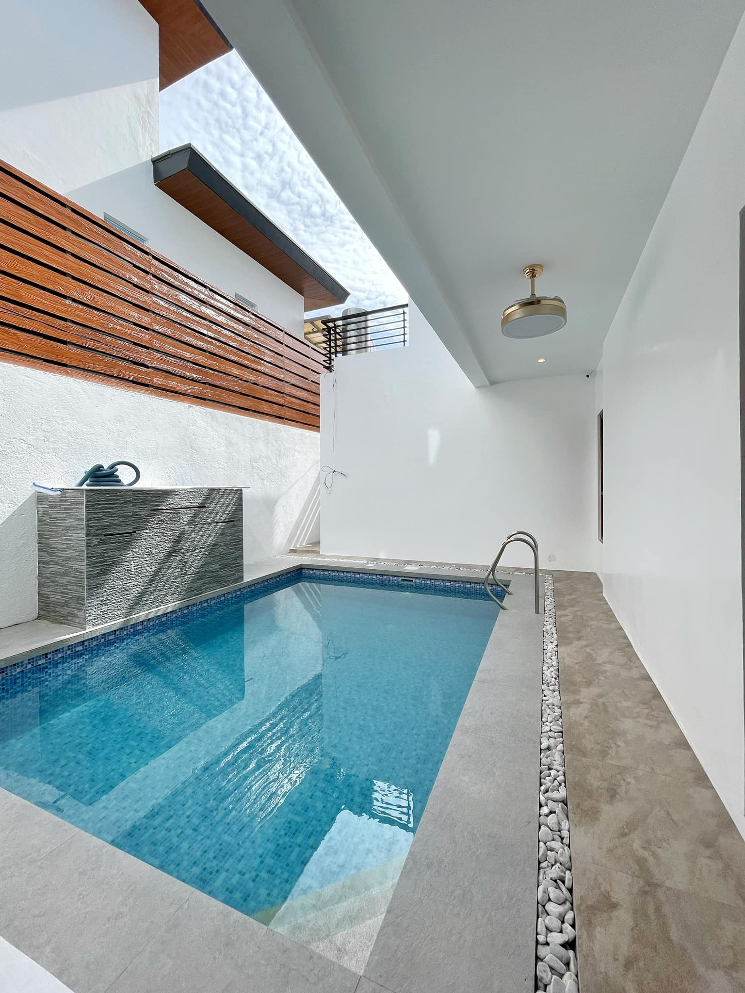 Brand New Modern Corner House w/ Pool for Sale in Greenwoods Executive Village photo 3