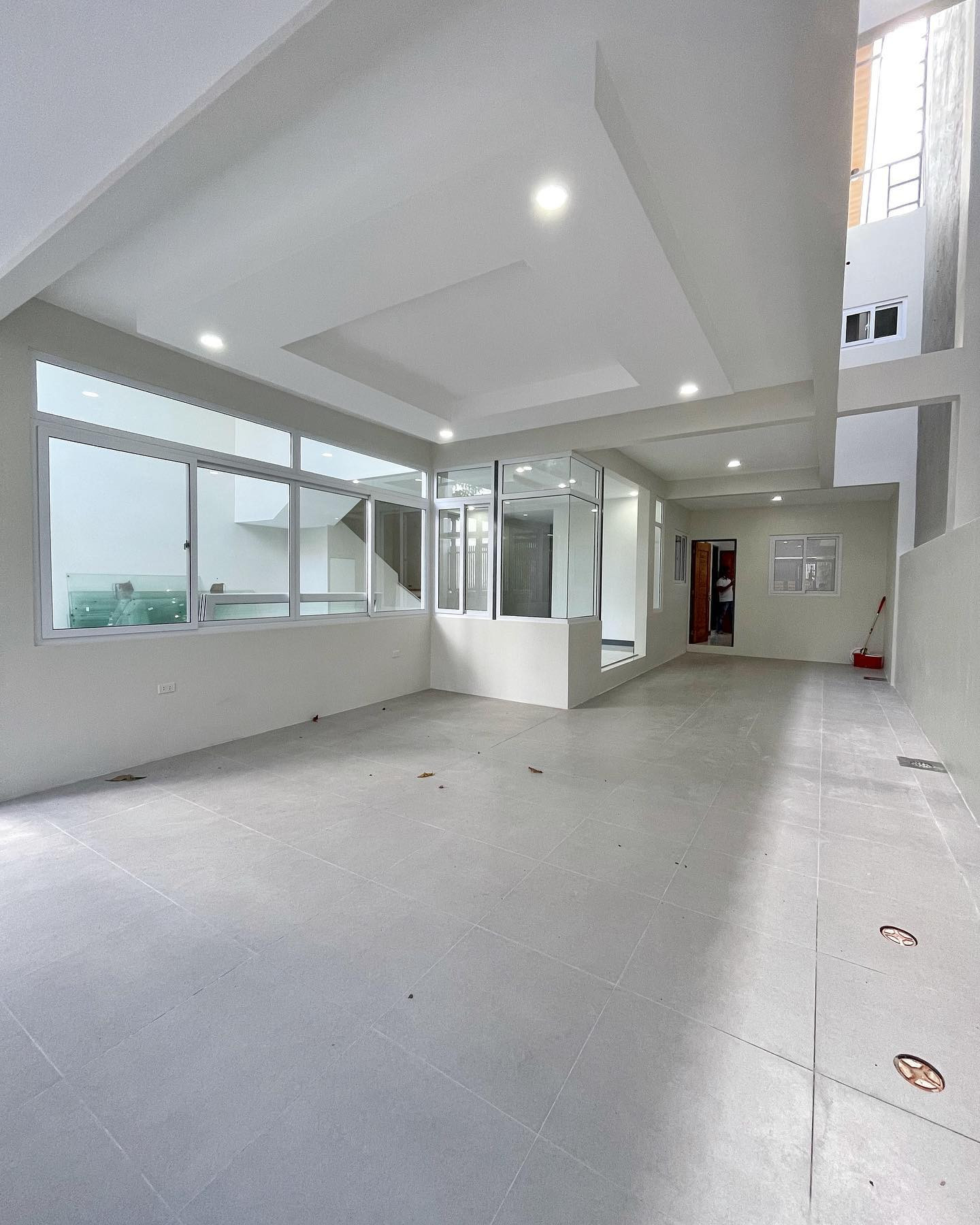 Beautiful Brand New 3-Storey House for Sale photo 2