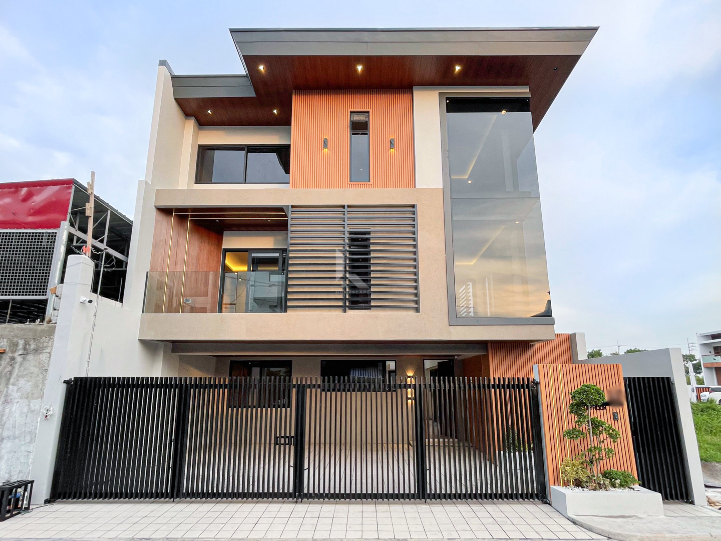 Superb Modern Contemporary House and Lot For Sale photo 1
