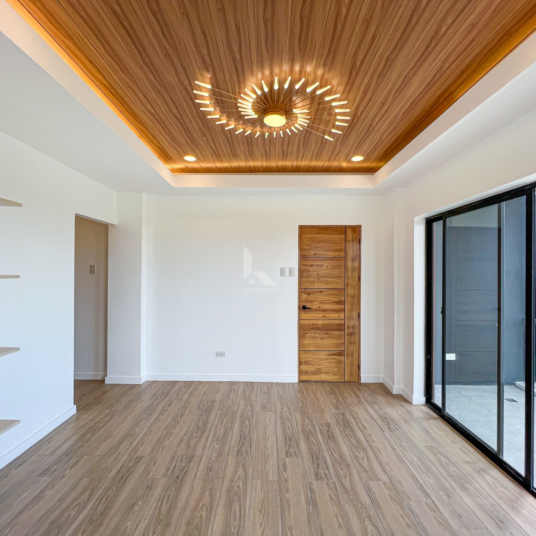Superb Modern Industrial House and Lot For Sale photo 4