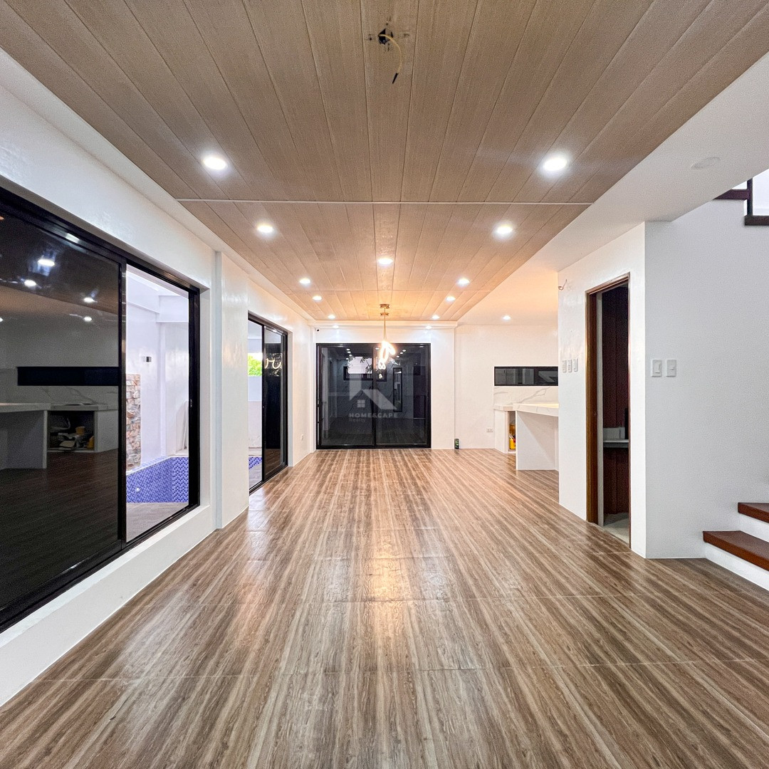 Multi-Level Modern Industrial House and Lot with Swimming Pool for Sale photo 4