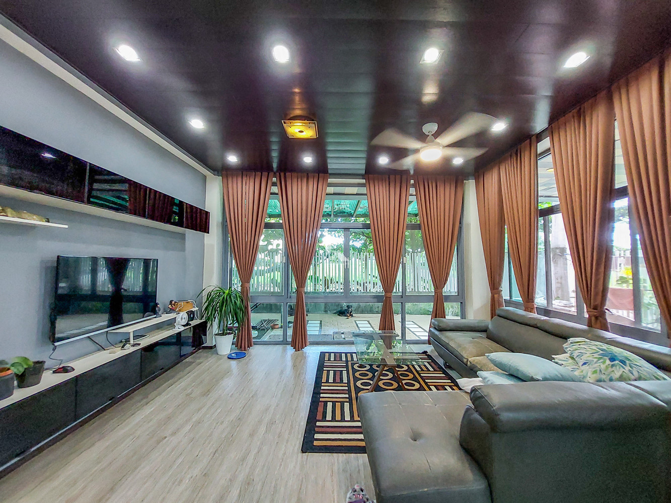 3 Storey Home for Sale in Southpoint Subdivision, Cabuyao Laguna photo 3