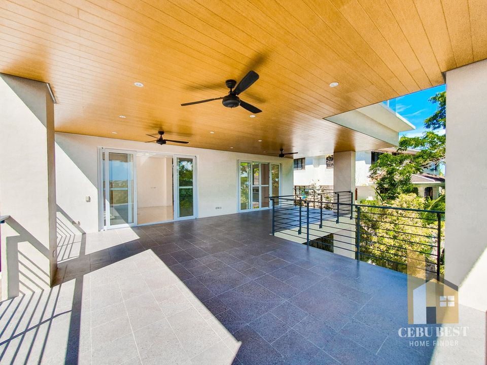 Luxury House for Sale in Maria Luisa Banilad photo 4