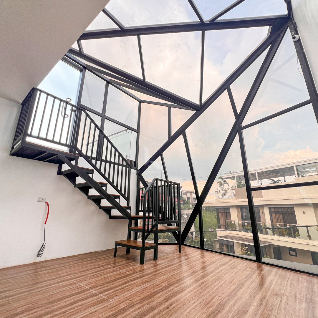 Multi-Level Modern Industrial House and Lot with Swimming Pool for Sale photo 2
