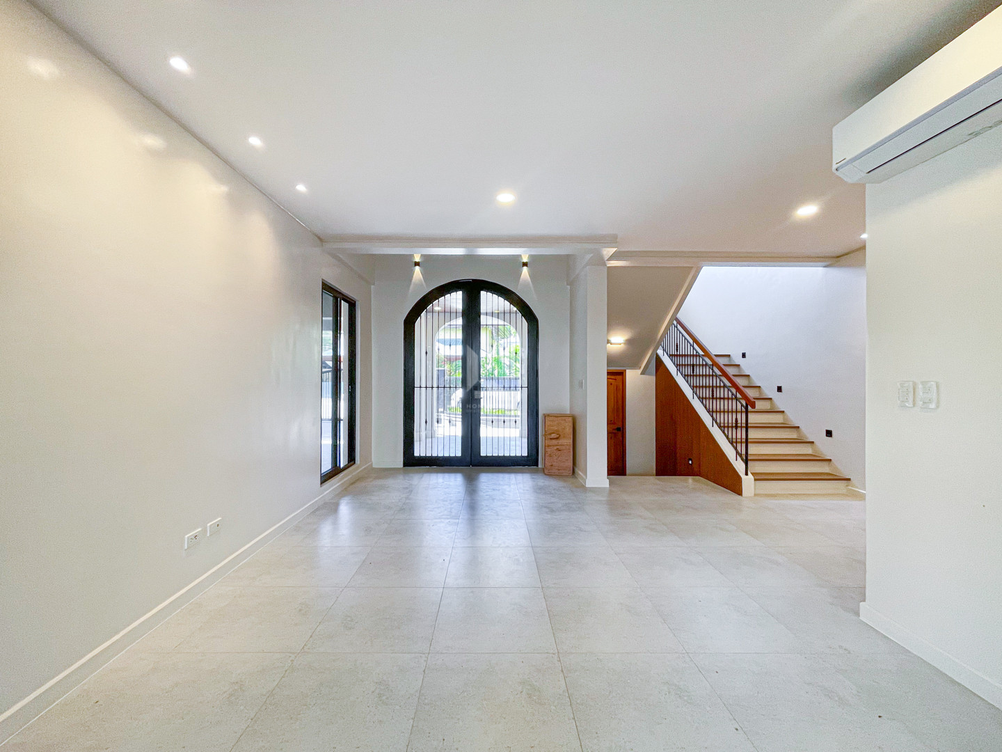 Impressive Modern Contemporary House and Lot For Sale in Ayala Alabang Village photo 5