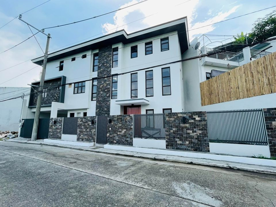 For Sale Brandnew house with Swimming in Greenwoods Pasig photo 1