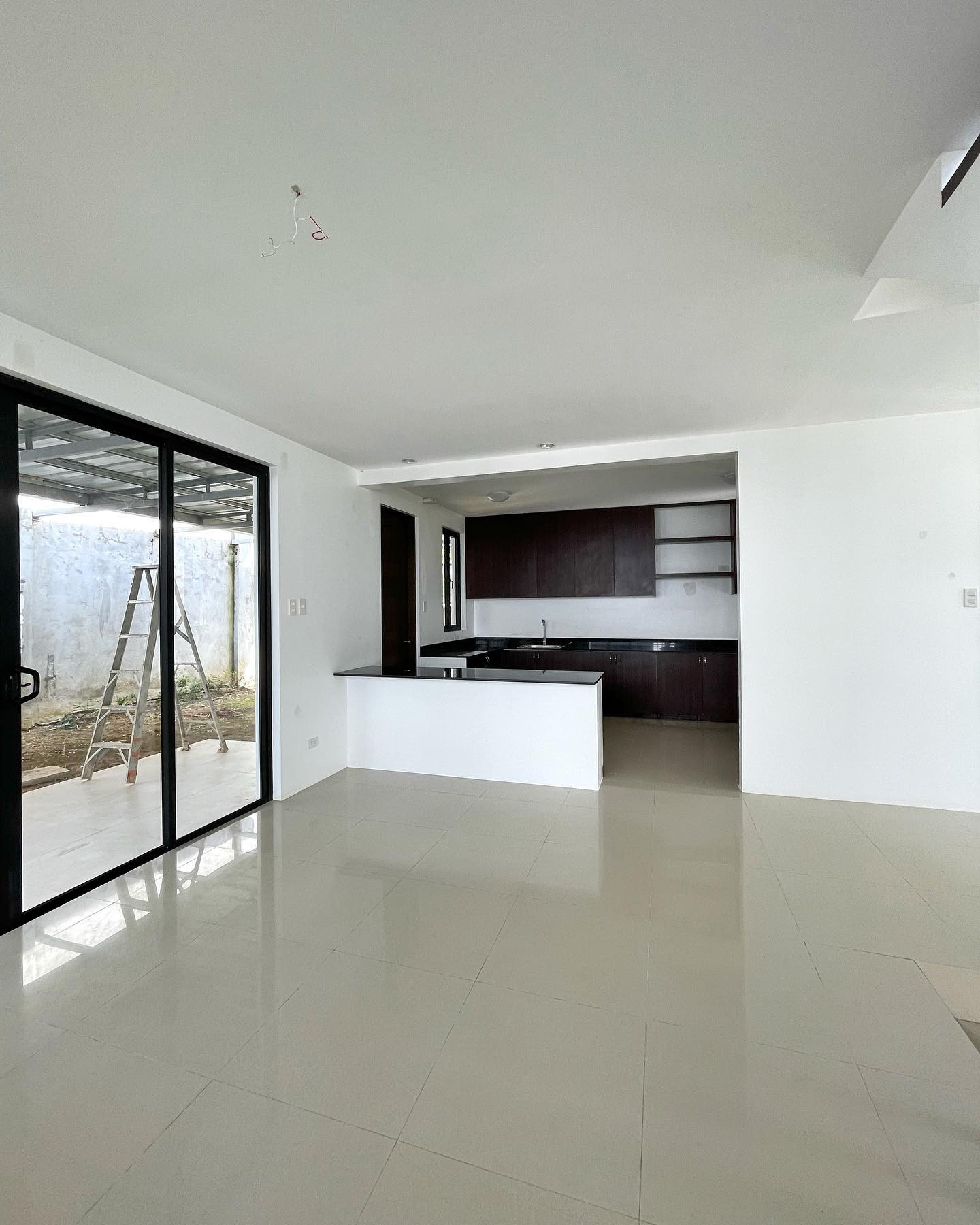 Modern House for Sale in SunValley Estate Antipolo City photo 4