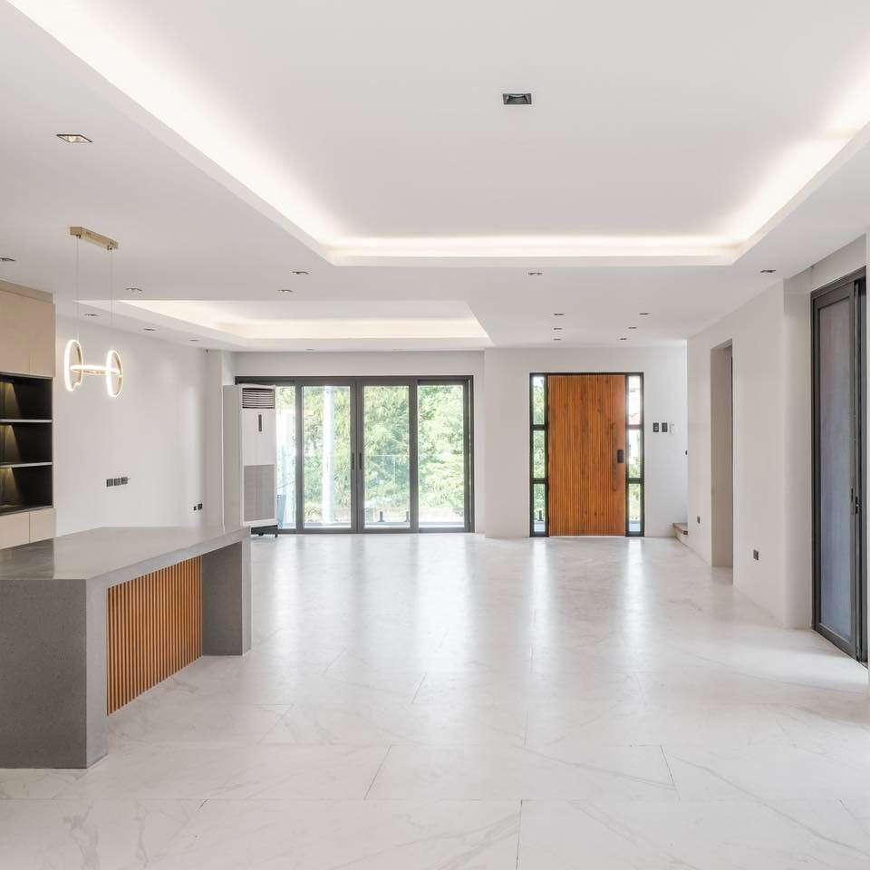 Multi-level Modern Contemporary photo 5