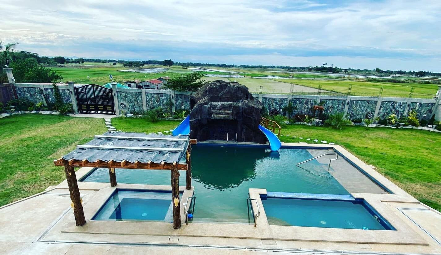 FOR SALE GRAND MANSION WITH FARM RESORT IN NUEVA ECIJA photo 2