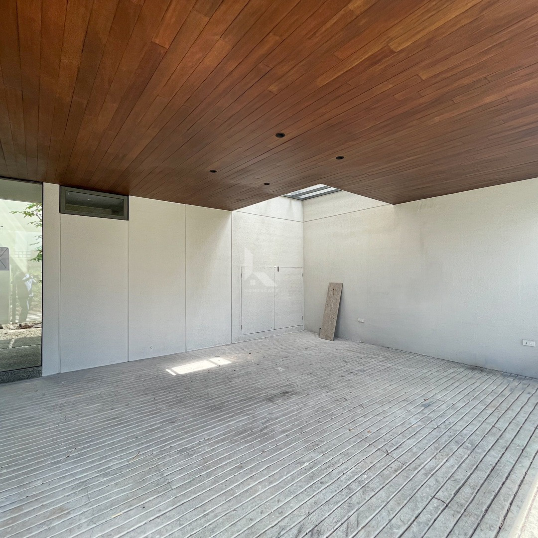 Impressive Home with Overlooking View For Sale in Havila Township, Taytay photo 3