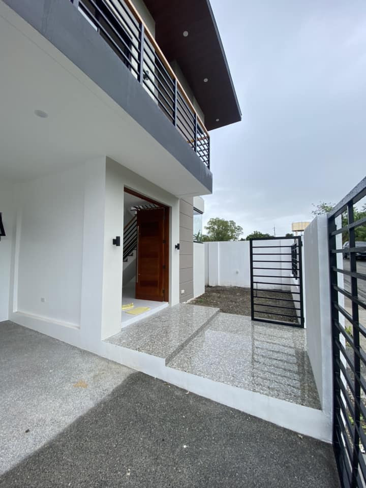 Brand New Modern House and Lot in South Peak San Pedro Laguna photo 3