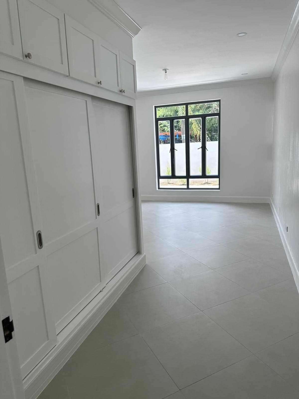 A Stunning 3 Bedroom House and Lot for Sale in Parañaque City photo 4