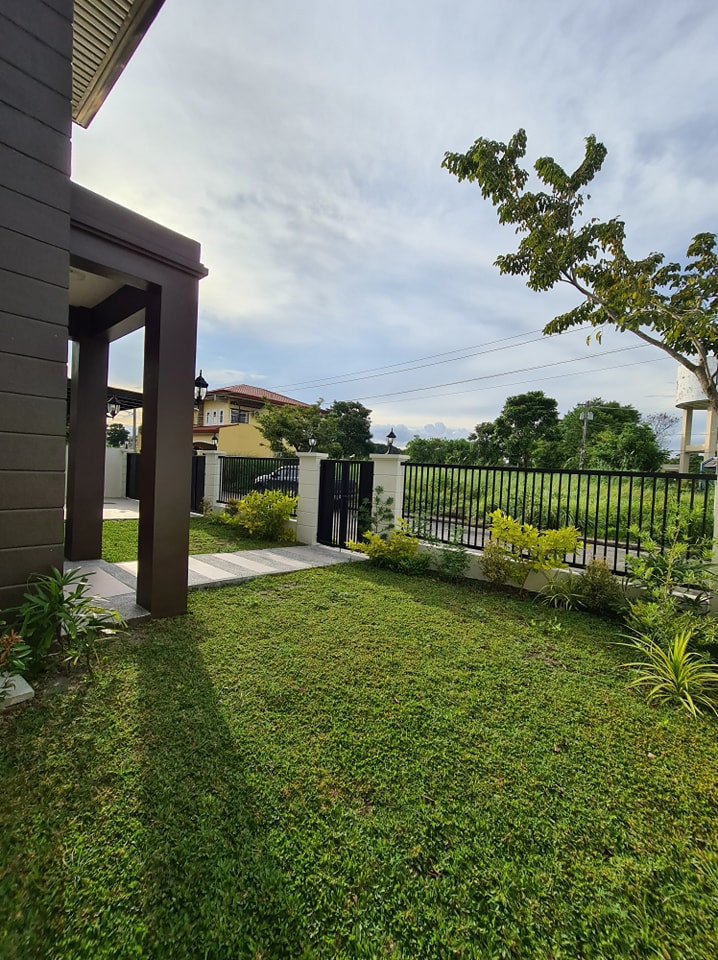 Brand New Modern Two Storey House For Sale photo 4