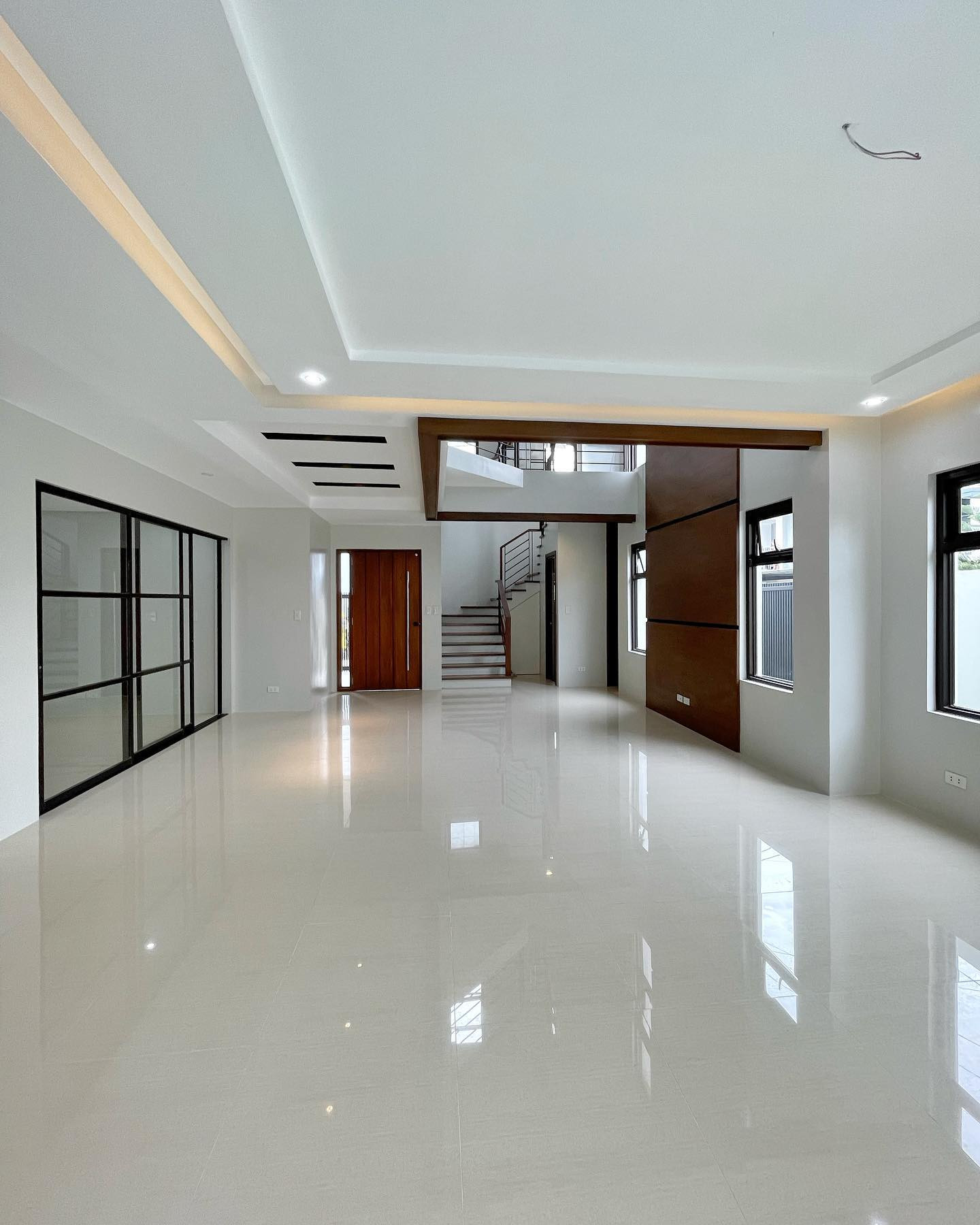 Brand New 3-Storey Modern Corner House for Sale w/ Swimming pool photo 1