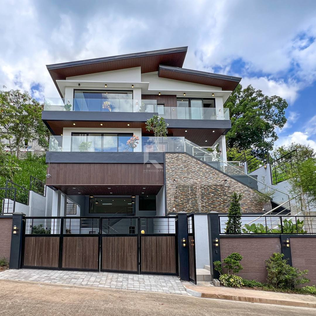Upscale Modern Tropical House and Lot For Sale in Sun Valley photo 1