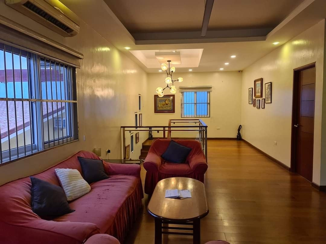 PRE-OWNED MODERN HOUSE FOR SALE photo 5