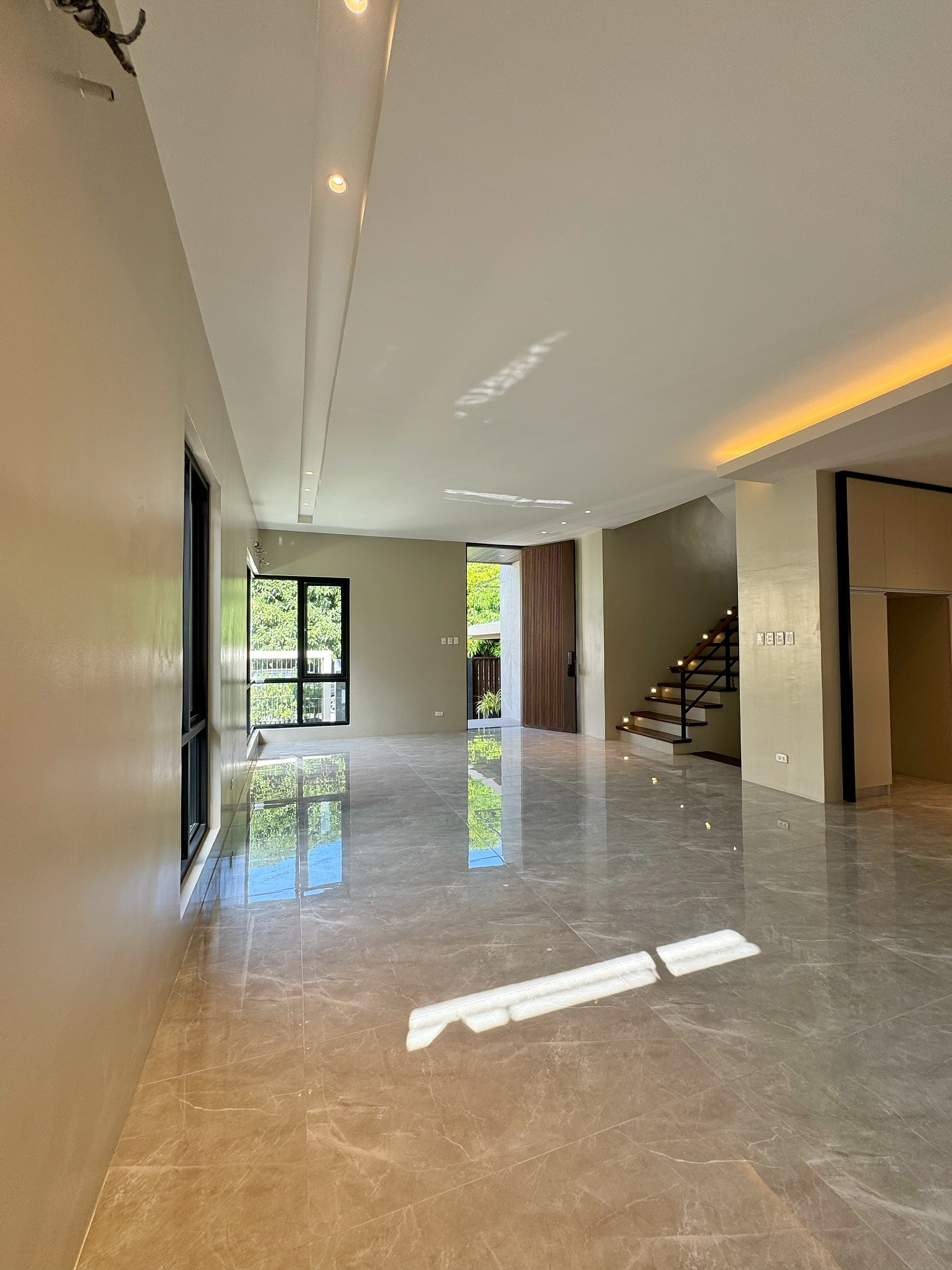 Brand New Modern Corner House for Sale photo 5