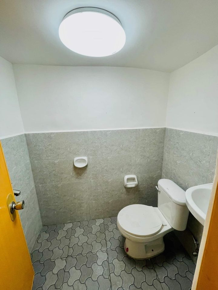 Tandem House & Lot For Sale photo 5
