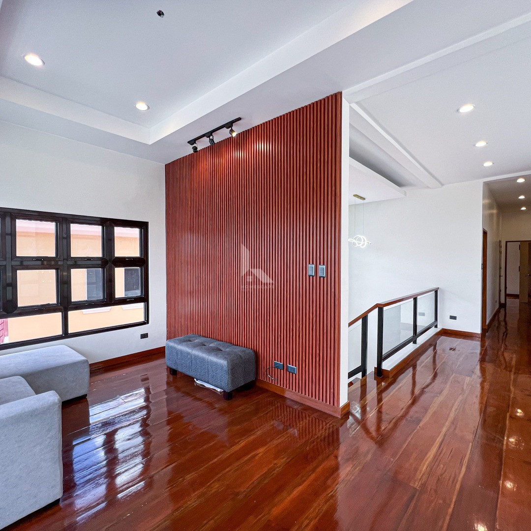 Upscale Modern Contemporary House and Lot For Sale photo 5