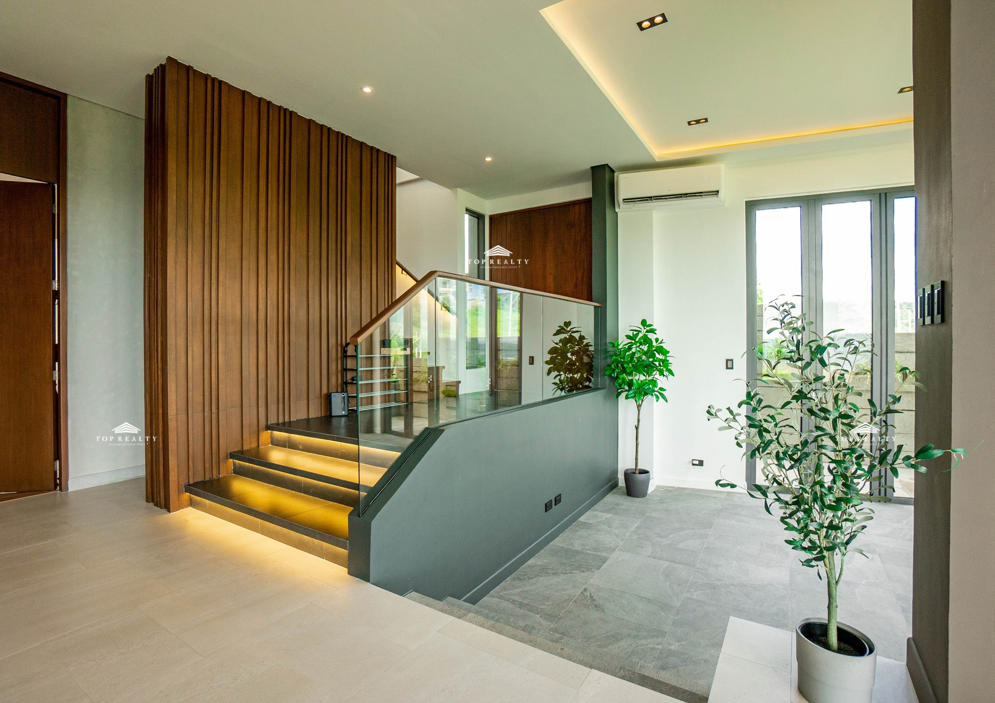 Sun Valley Estates photo 4