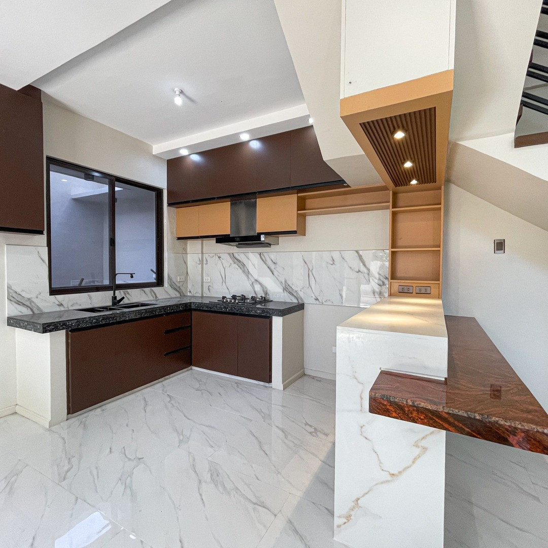 Astounding Modern Contemporary House and Lot For Sale in BF Resort, Las Pinas Ci photo 3