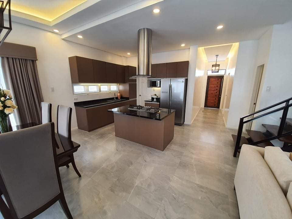 This Modern Design House is up for Sale in Angeles City, Pampanga photo 4