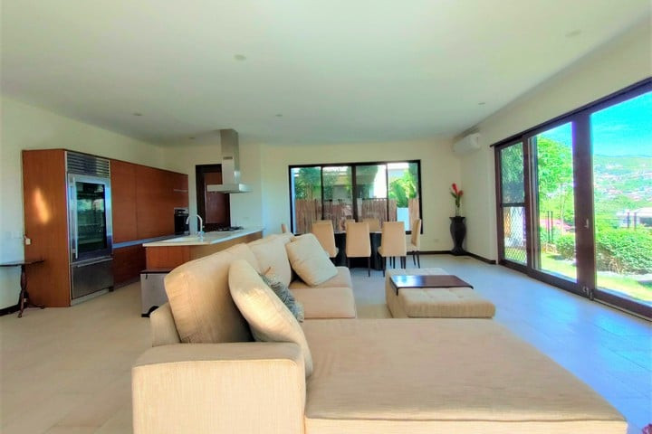 Ready For Occupancy 4 Bedroom House For Sale in Banawa Cebu photo 2