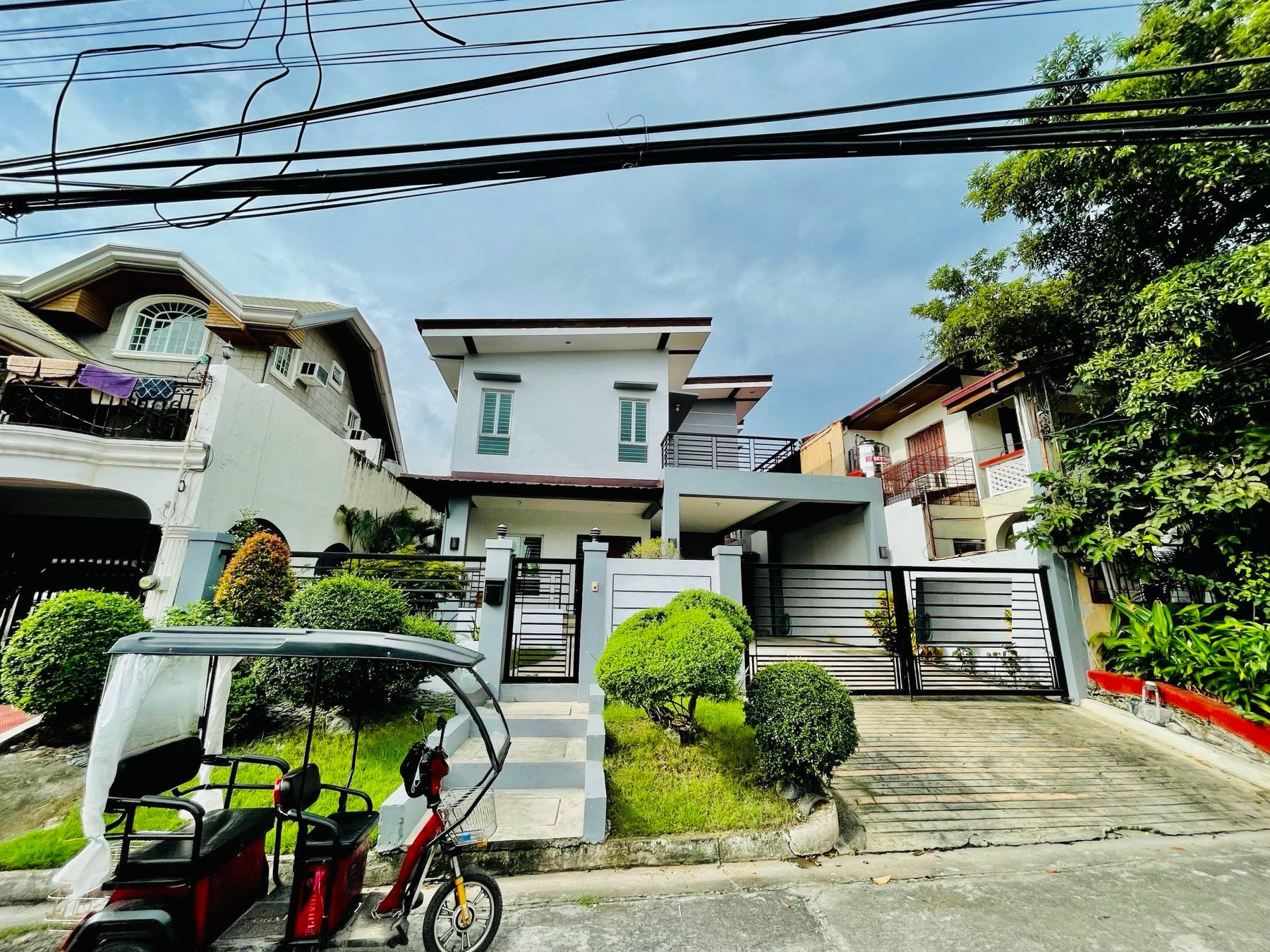 Ravishing House & Lot for Sale in Better Living Parañaque City photo 1