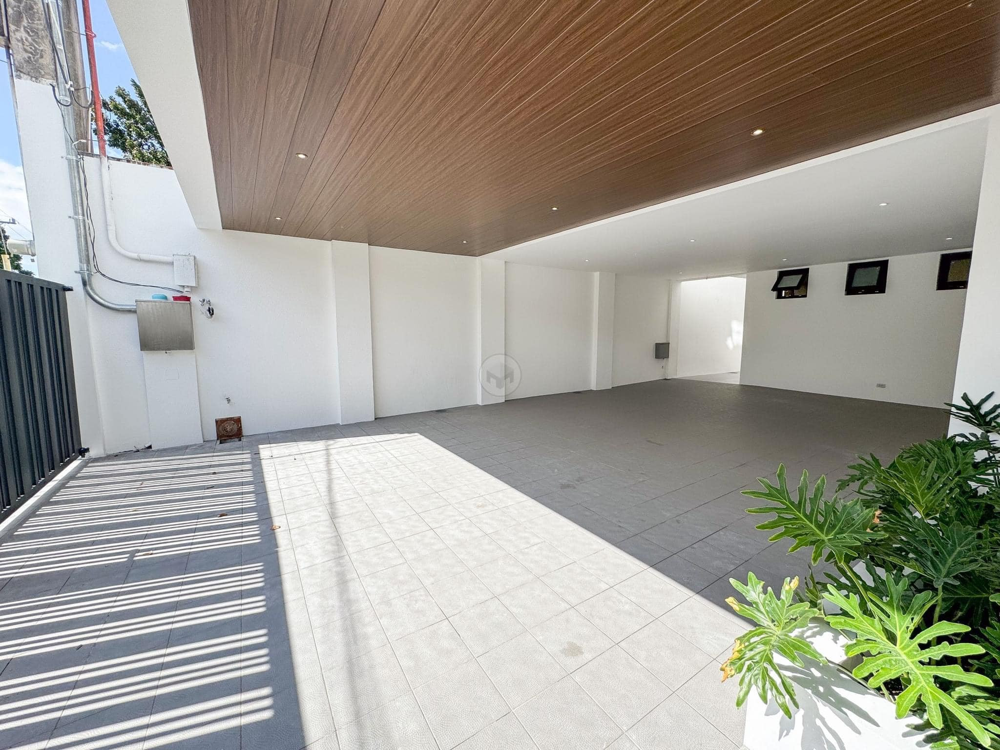 An Elegant 7 Bedroom House and Lot for Sale in Mira Nila Subdivision photo 3