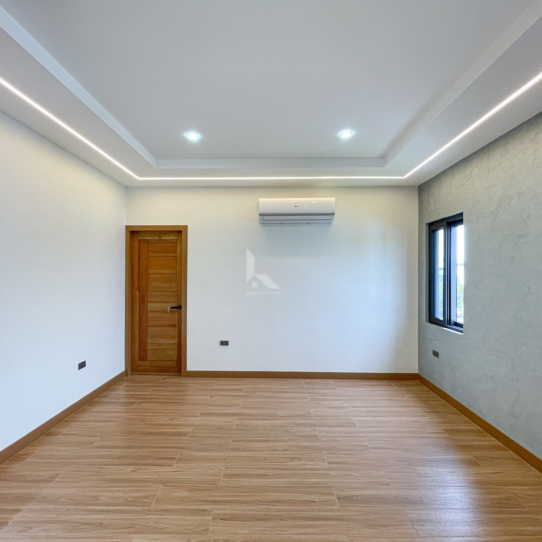 Stylish Modern Contemporary House and Lot with Roofdeck in Greenwoods Executive photo 5