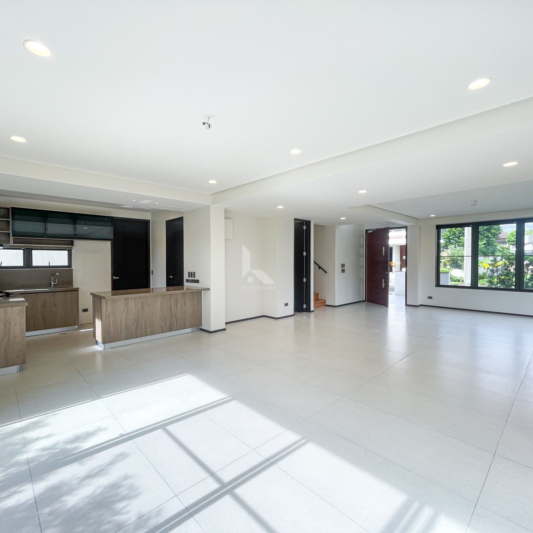Elegant Modern House and Lot For Sale in Verdana Homes photo 2