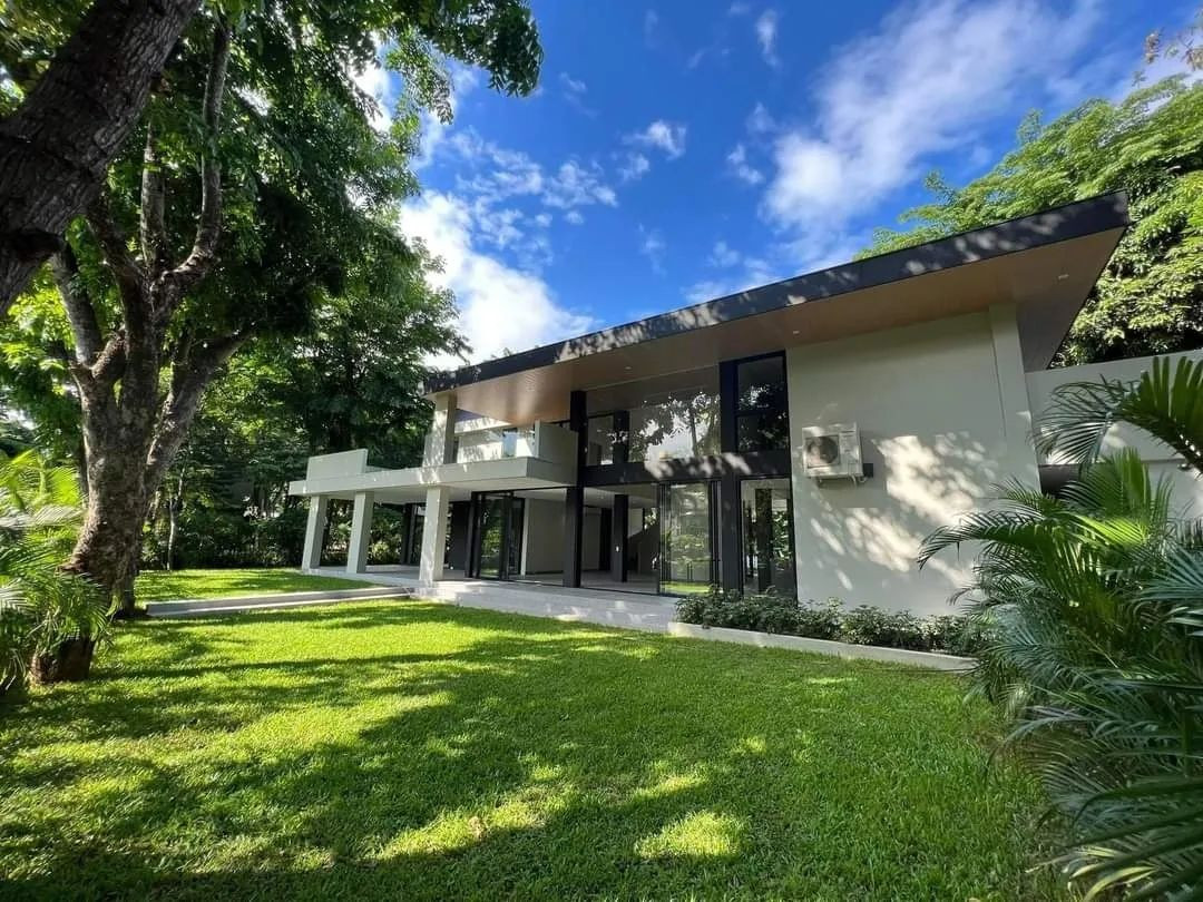 Scandanavian Home for sale in Valleygolf, Antipolo City photo 2