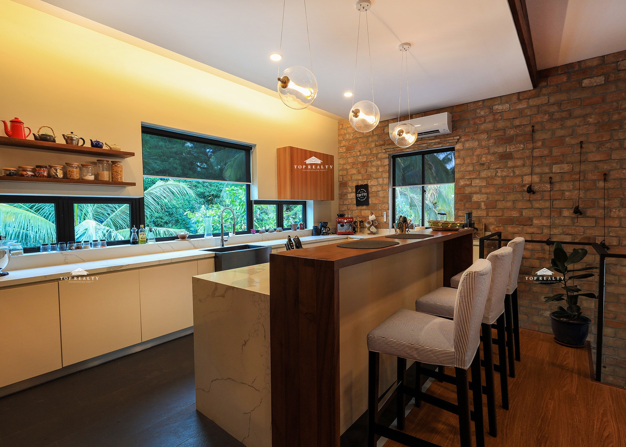 Modern Rustic House and Lot in the middle of a sprawling land photo 4