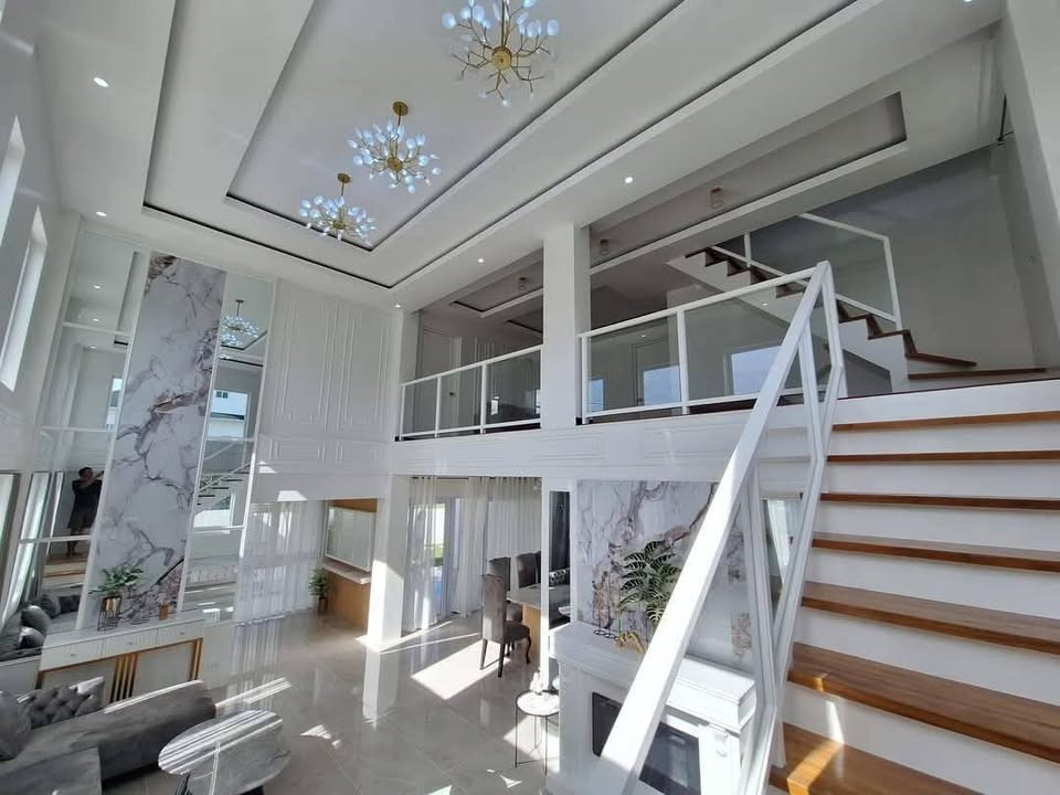 House and lot for sale at Southforbes photo 2