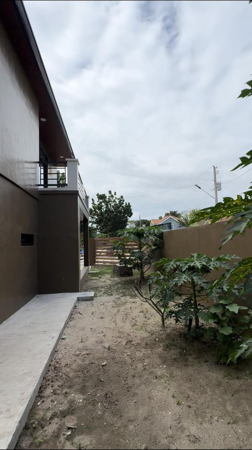 Newly Constructed Corner House and Lot in Beverly Place photo 3