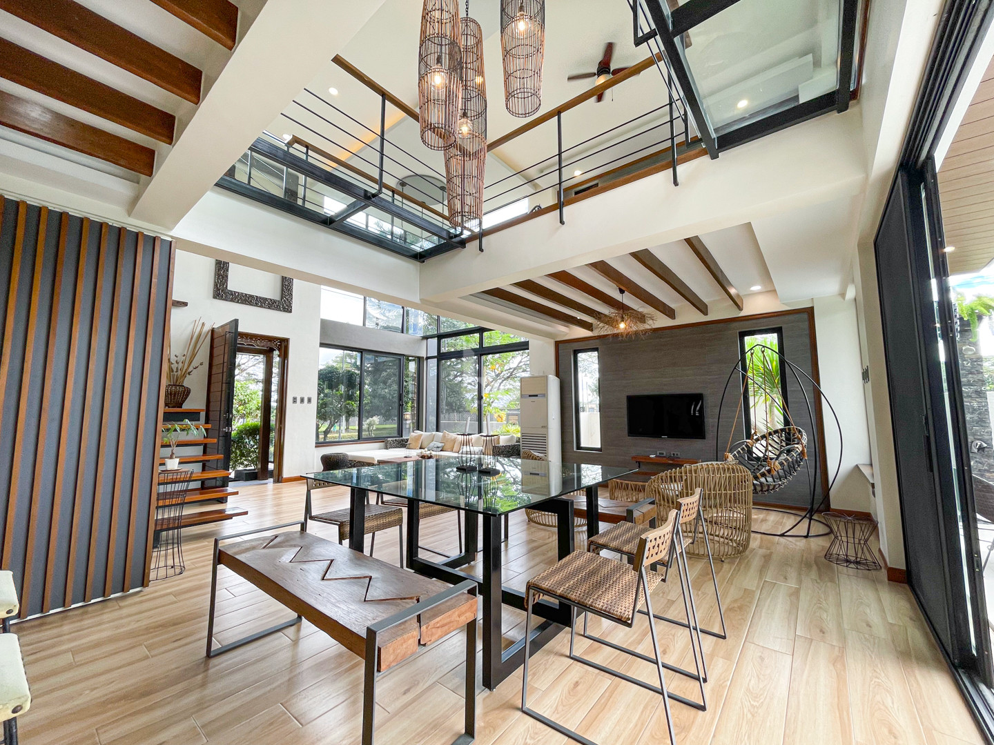 Astounding Fully Furnished Modern Home For Sale in The Mansion South Forbes photo 4