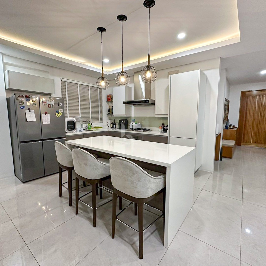 Classy and Cozy Fully Furnished House and Lot For Sale photo 5