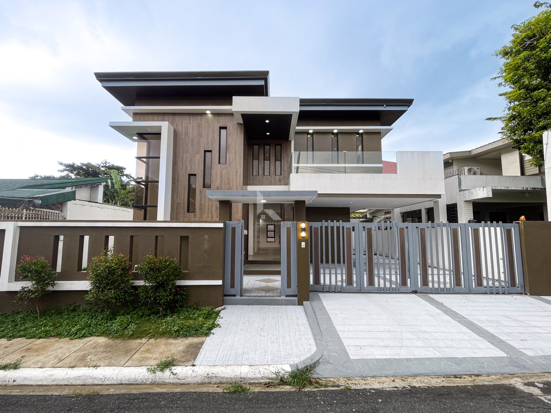 Elegant Modern Contemporary House and Lot in Marcelo Green Village photo 1