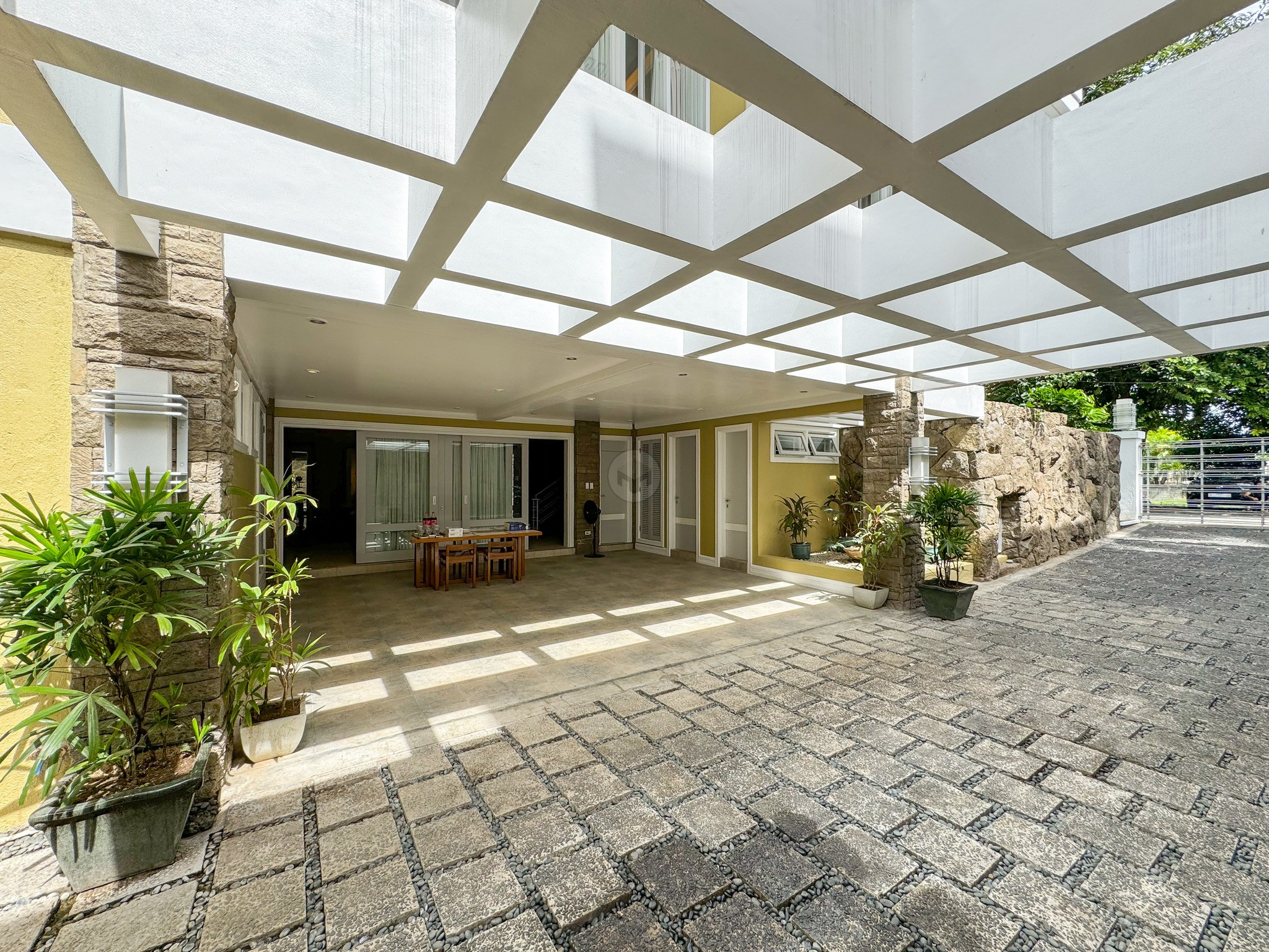 Splendid 4-Bedroom House for Sale in Ayala Alabang, Muntinlupa photo 2