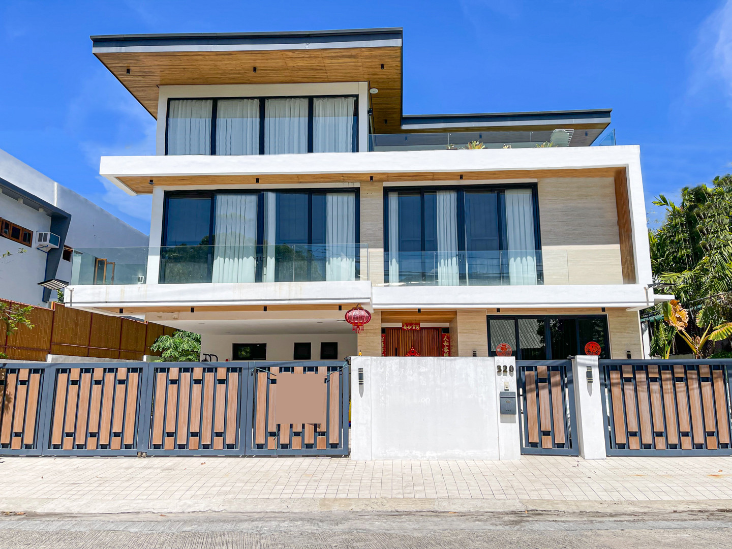 Sophisticated Modern Contemporary House and Lot For Sale photo 1
