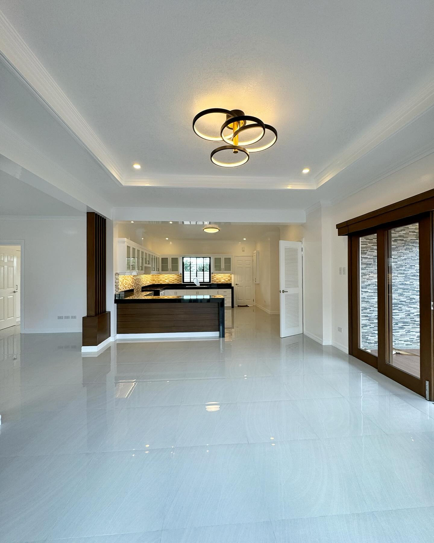 Brand New Contemporary House in Havila Taytay photo 3
