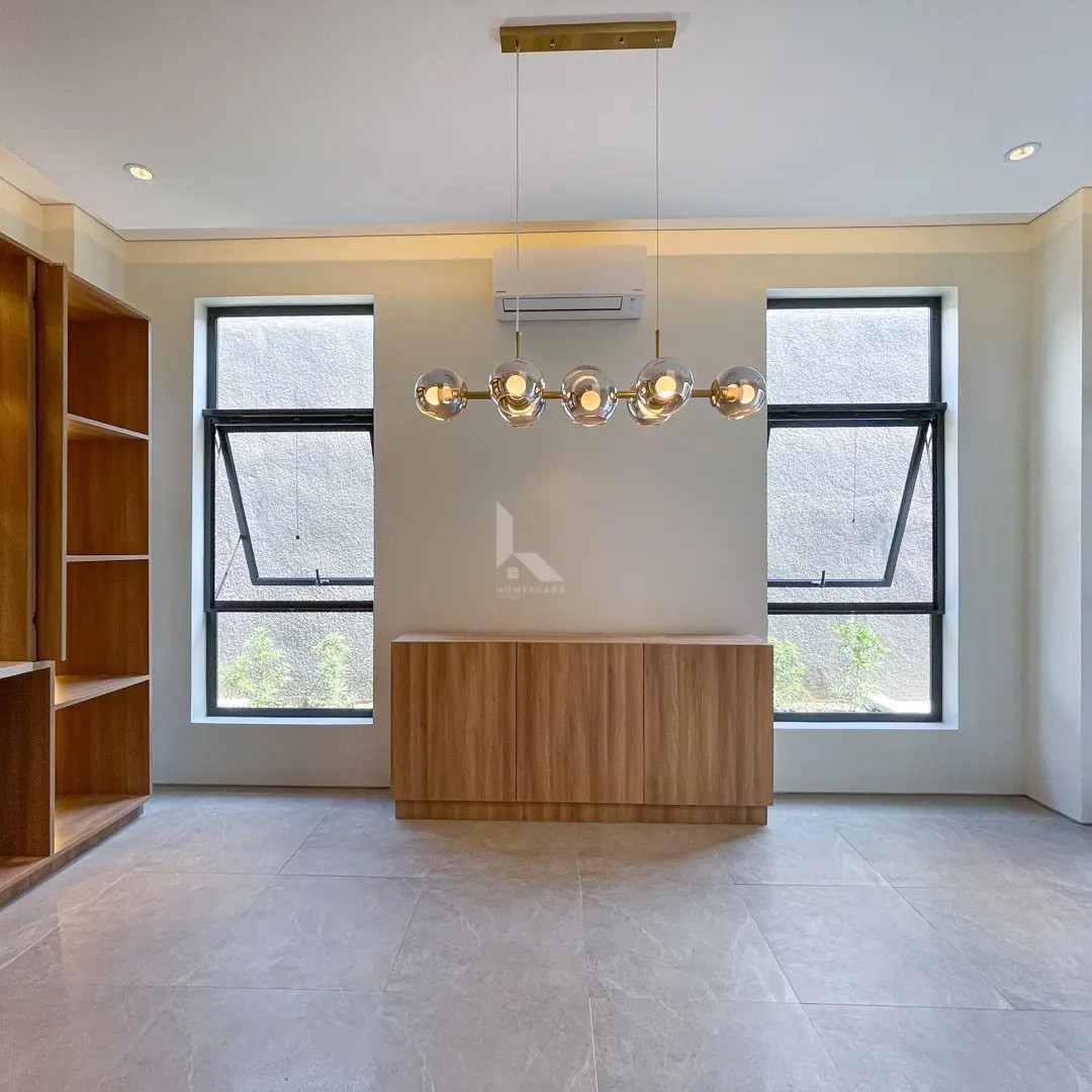 Stunning Modern U-Shaped  Single Detached House and Lot For Sale photo 5