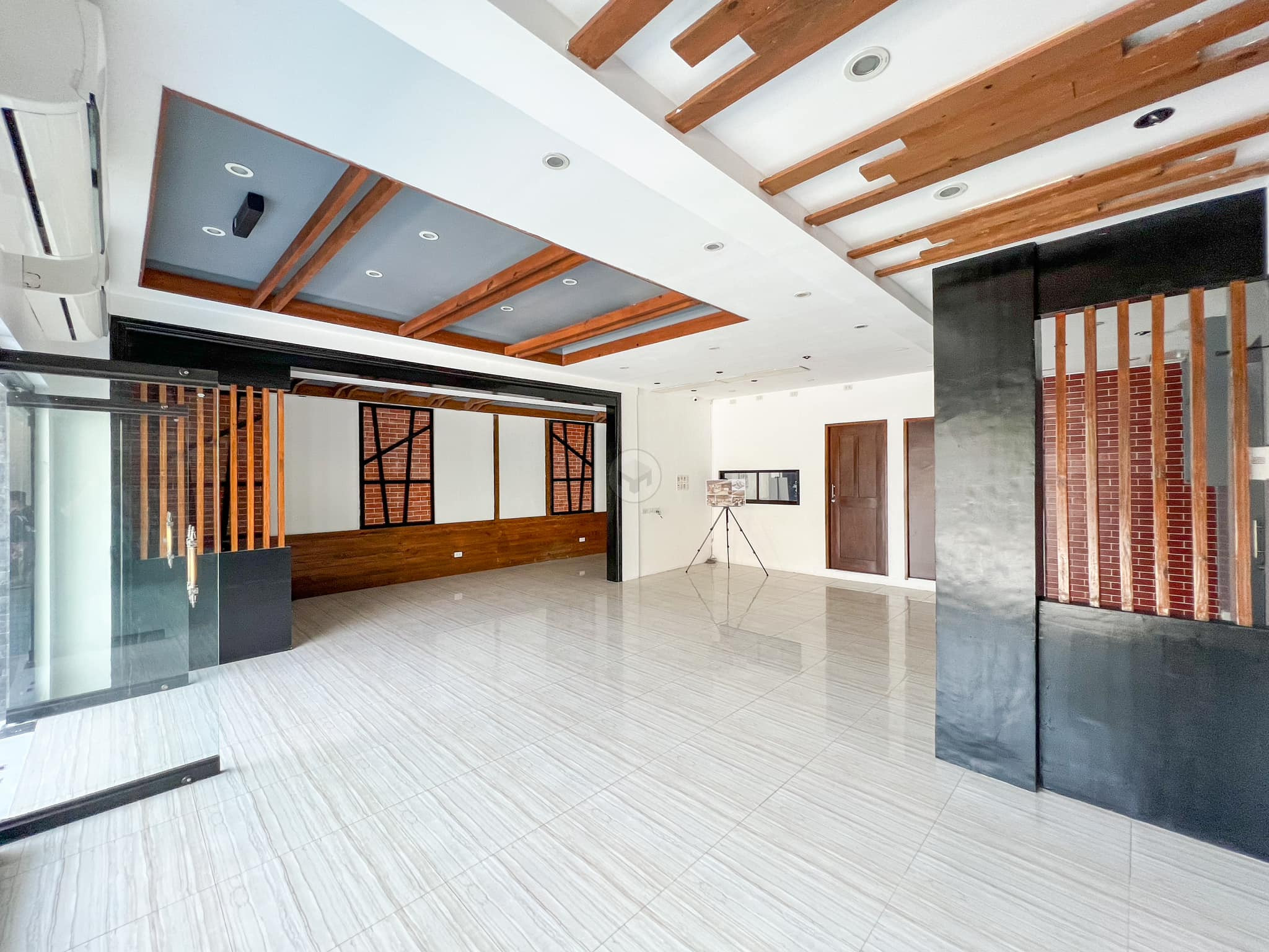 Create Your Perfect Home in This Stunning Modern House for Sale photo 1