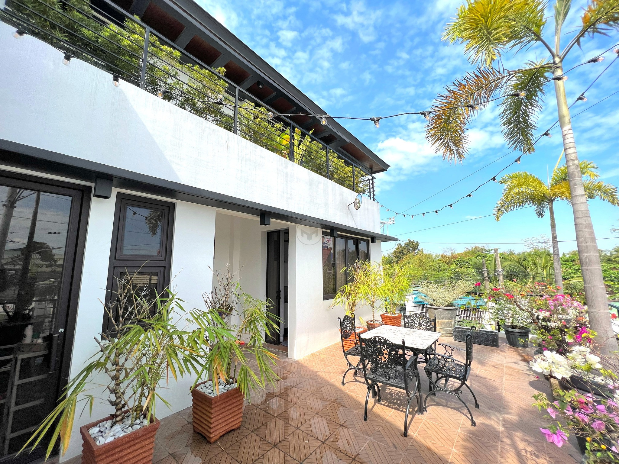 Attractive Prime House and Lot for Sale photo 4