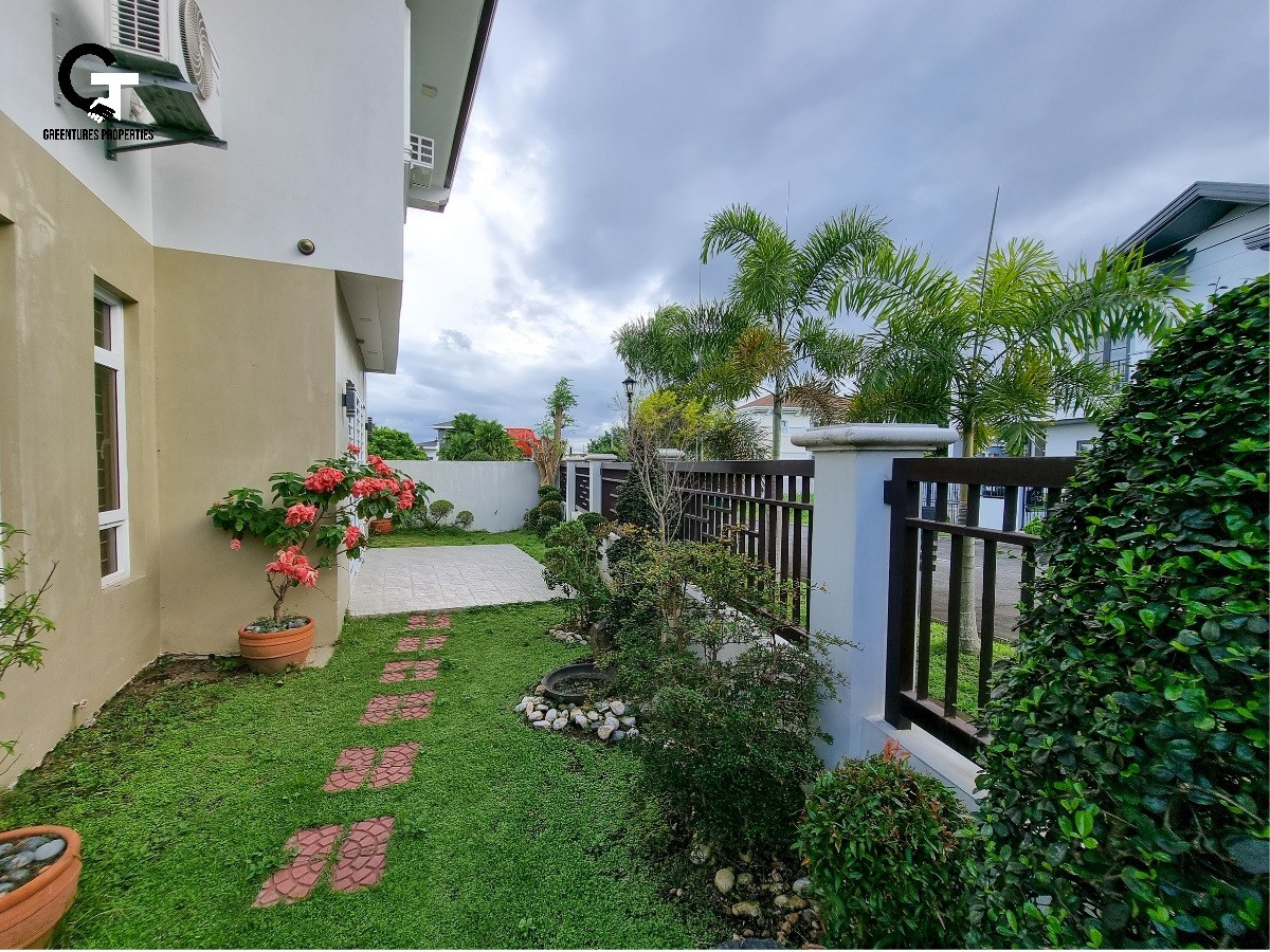 Two Storey Modern Corner House & Lot in Chateu De Paris photo 2